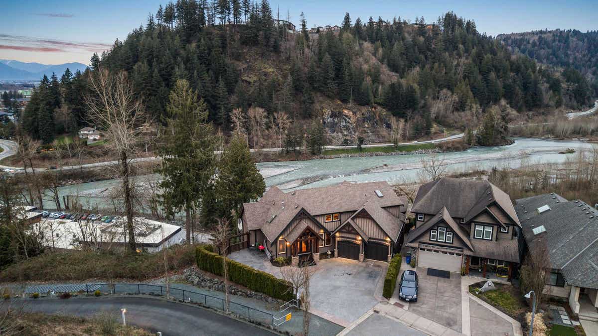 119-45473 ARIEL PLACE