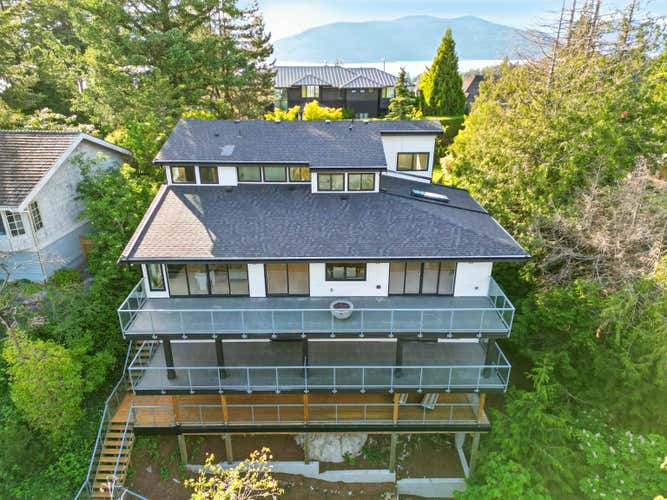 6230 SUMMIT AVENUE, West Vancouver BC V7W 1Y2