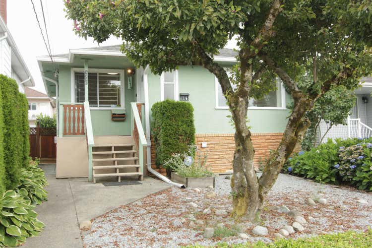 7776 DAVIES STREET, Burnaby BC V3N 3H4