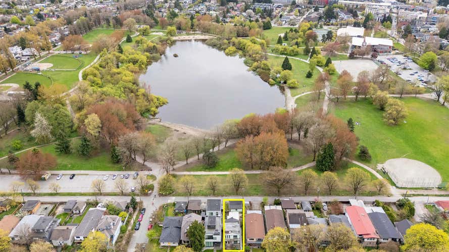 2056 E 13TH AVENUE, Vancouver BC V5N 2C4