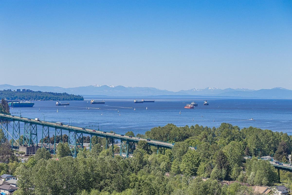 2201-1632 LIONS GATE LANE