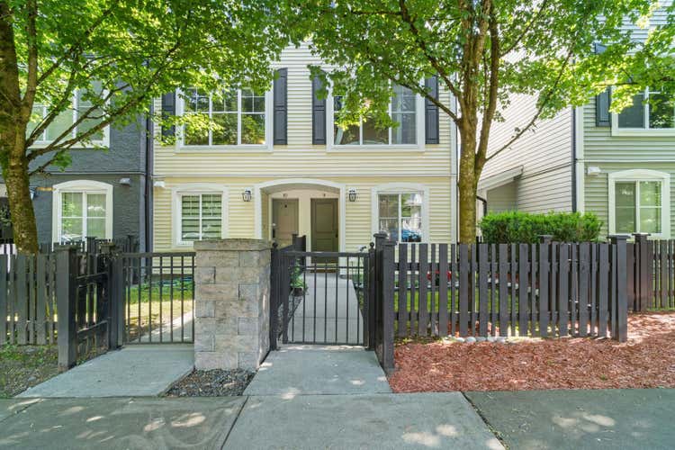 9 19180 65 AVENUE, Surrey BC V4N 6M5