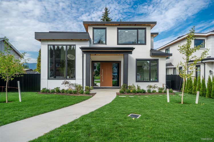 817 CORNELL AVENUE, Coquitlam BC V3J 2Z3