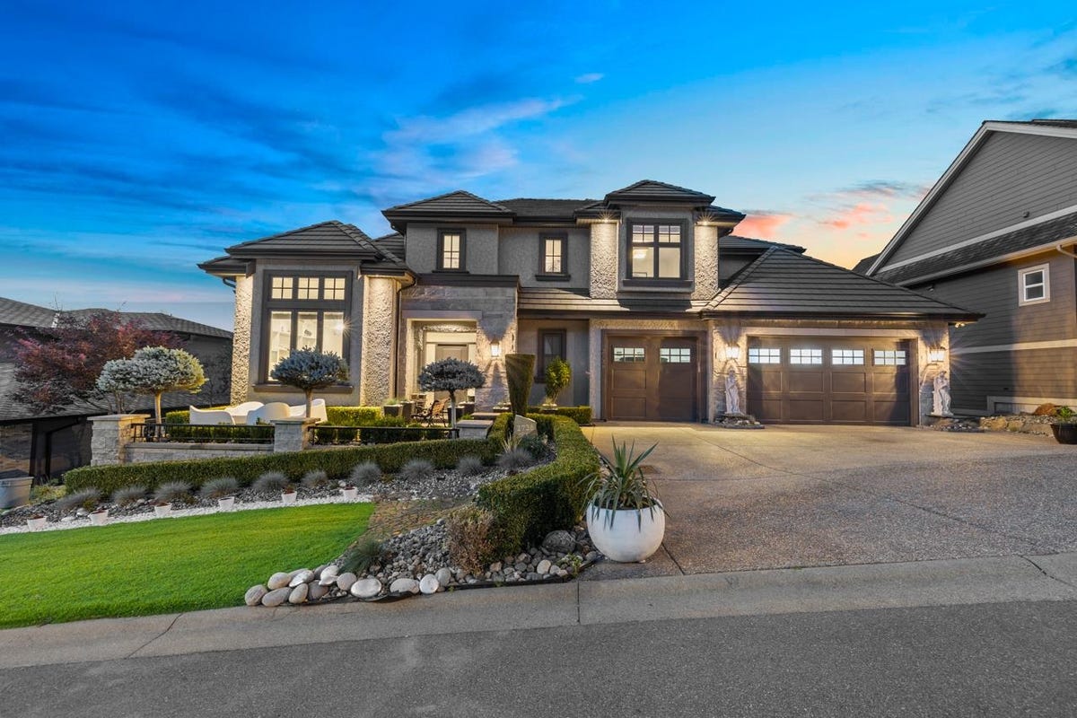 2736 Aquila Dr  