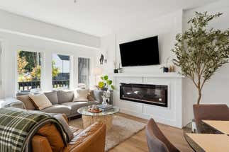 212-1306 Laval Square