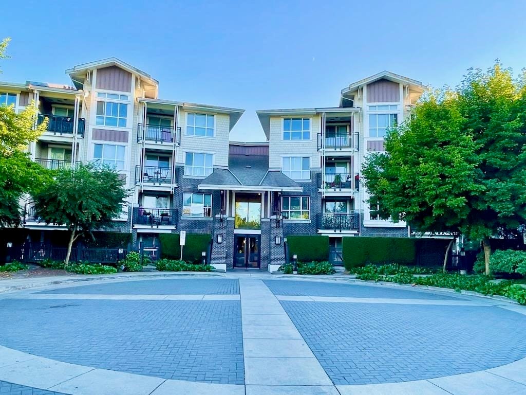 propertyty For sale: 8973 MACKIE STREET, Langley, British Columbia