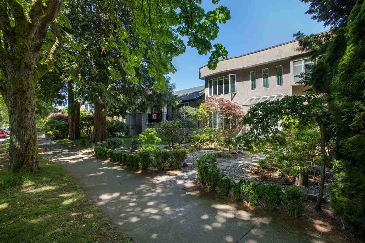 2945 W 12TH AVENUE