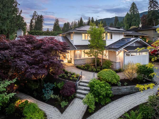 1411 29TH STREET, West Vancouver BC V7V 4M7
