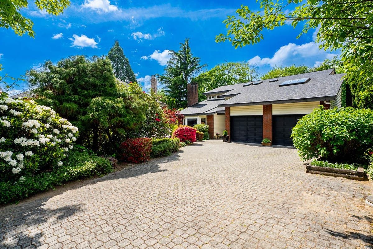 7460 BURNHAM COURT