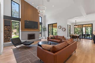1604 JOAN AUDREY LANE