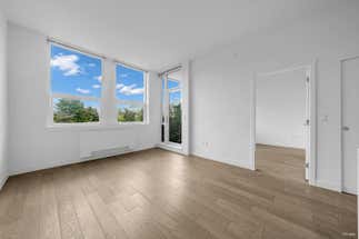 3xx-6733 Cambie Street