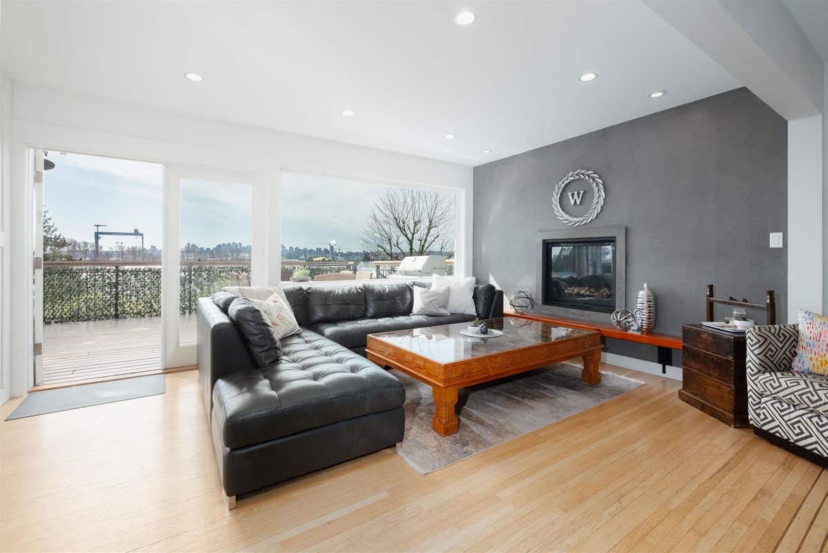 1095 W KEITH ROAD, North Vancouver BC V7P 1Y6, North Vancouver, BC V7P ...