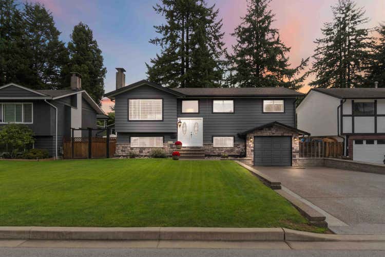 1088 FRASER AVENUE, Port Coquitlam BC V3B 1L8