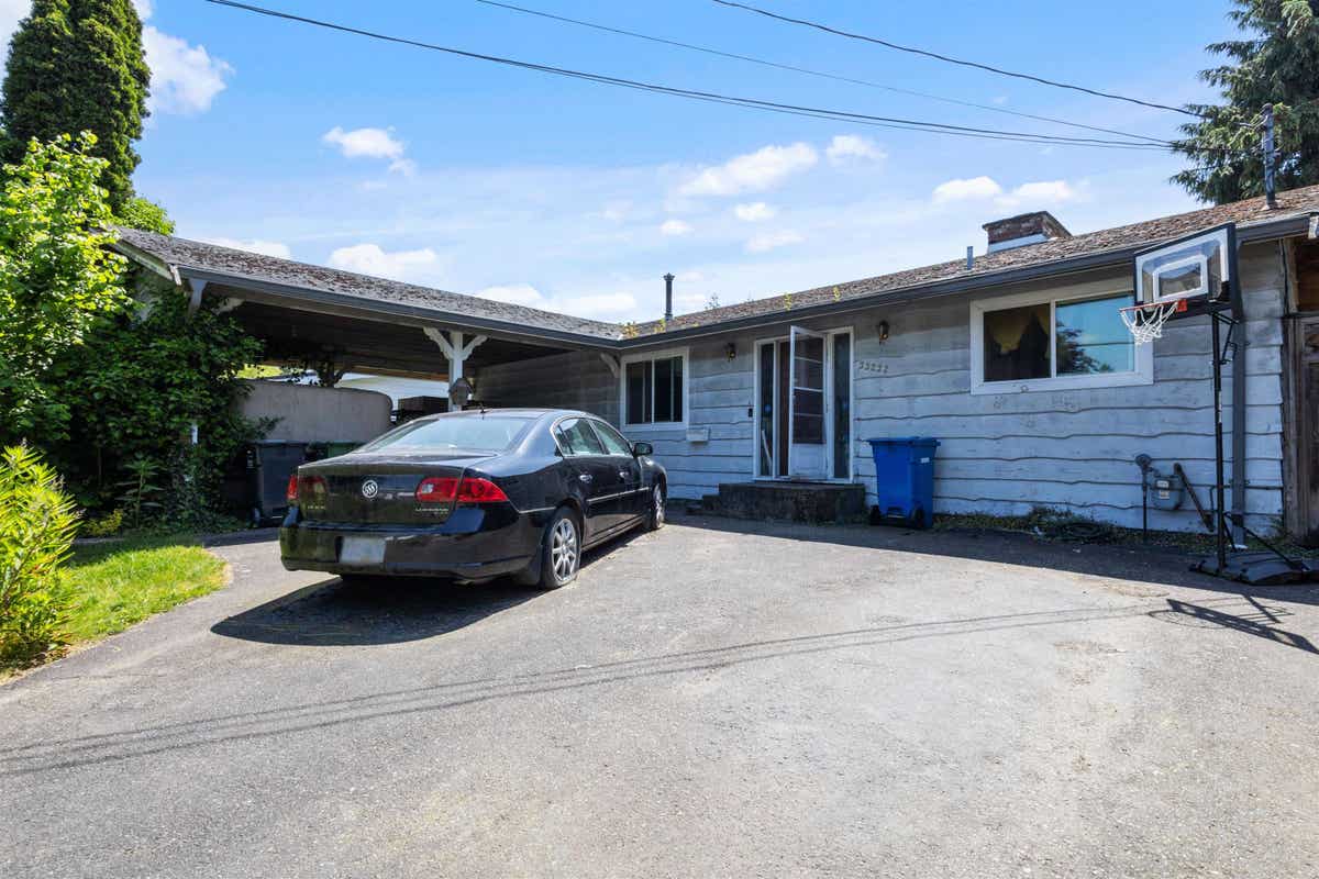 33232 Plaxton Cres  