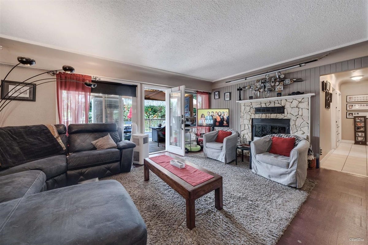 2303 McKenzie Rd  