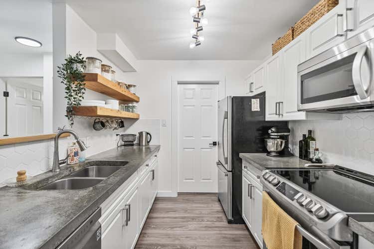 404 12206 224 STREET, Maple Ridge BC V2X 6B8