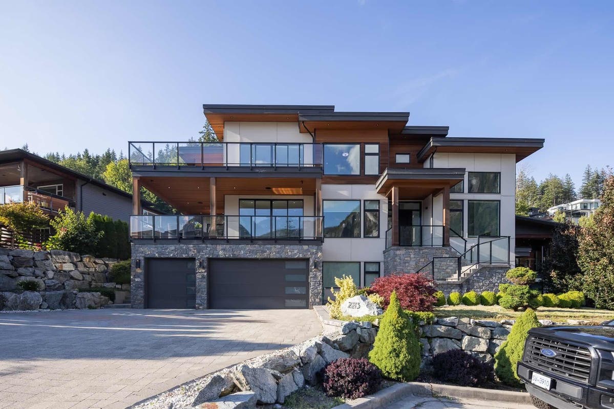 2213 WINDSAIL PLACE