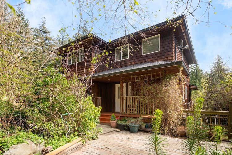 1347 EAGLE CLIFF ROAD, Bowen Island BC V0N 1G1