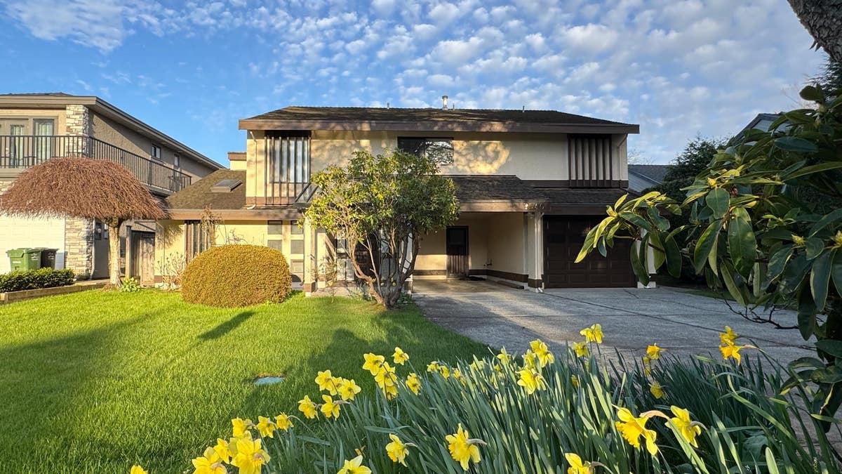 7540 BARKERVILLE COURT