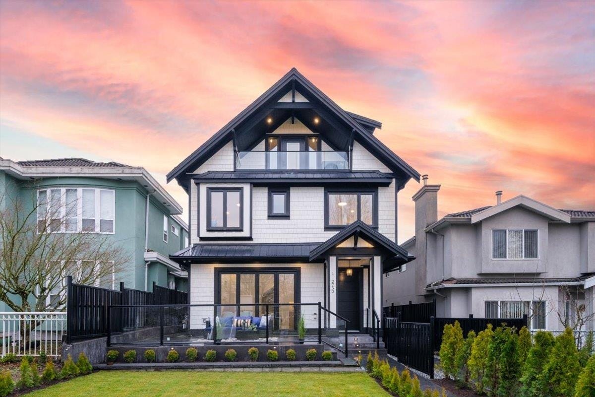 1-2750 5th Avenue, Vancouver BC V5M 1N2, Vancouver, BC V5M 1N2 Duplex ...