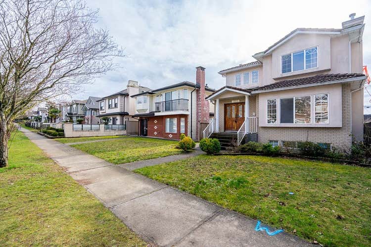 726 E 56TH AVENUE, Vancouver BC V5X 1R9