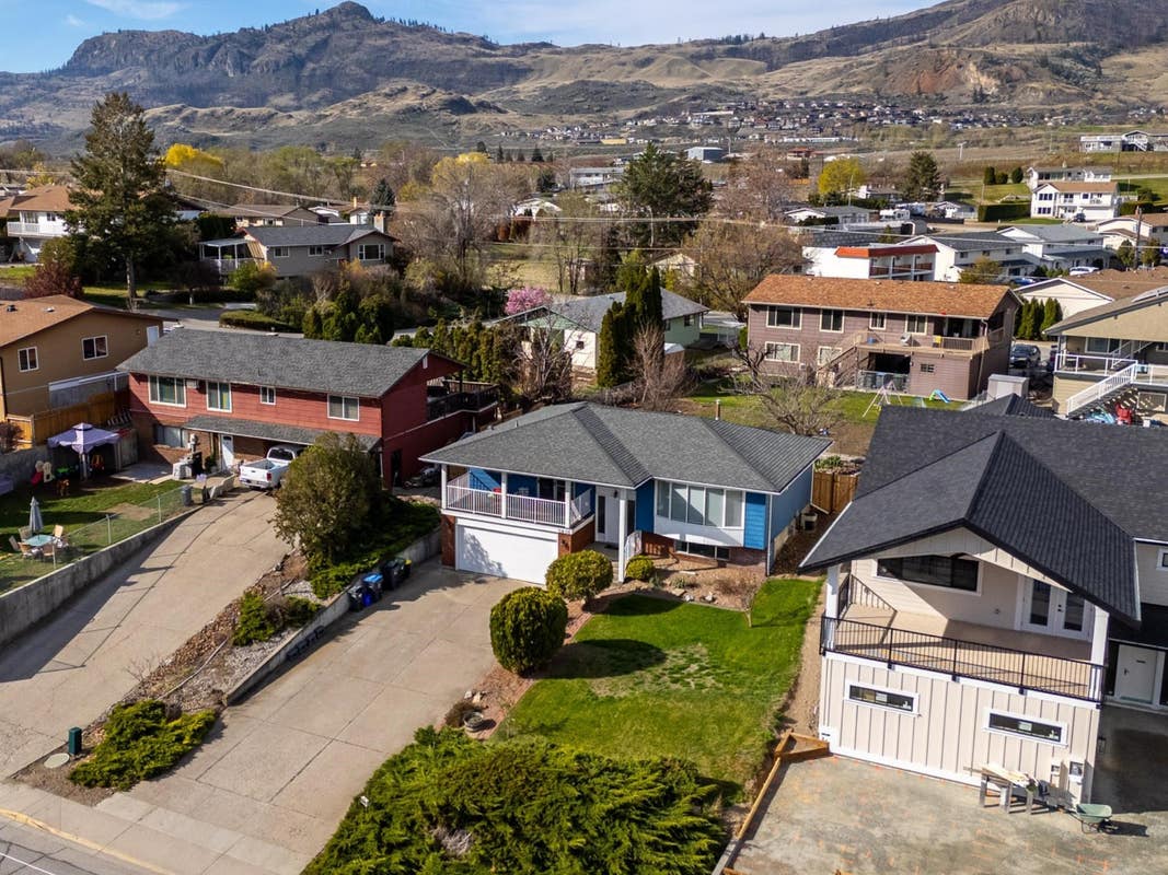 5806 OLEANDER DRIVE