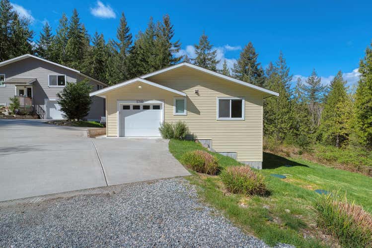 5797-5799 SANDY HOOK ROAD, Sechelt BC V7Z 0P1