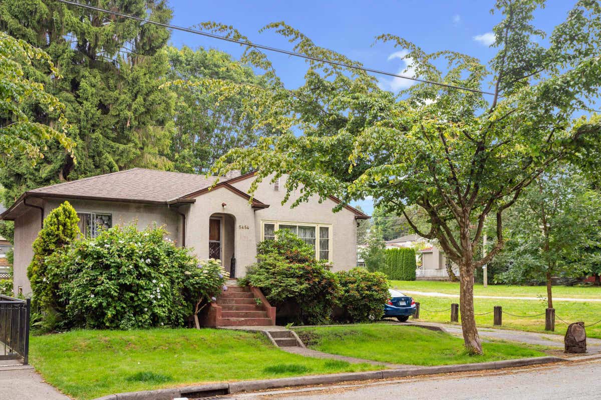 5454 MELBOURNE STREET, Vancouver BC V5R 4L7, Vancouver, BC V5R 4L7 ...