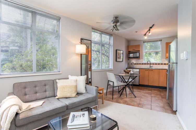 210 638 W 7TH AVENUE, Vancouver BC V5Z 1B5