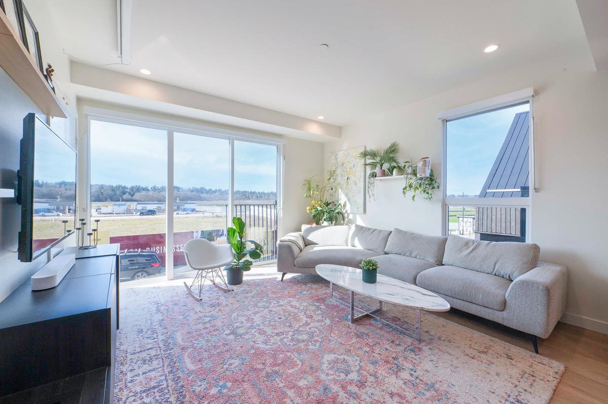 19-6340 MARKET AVENUE