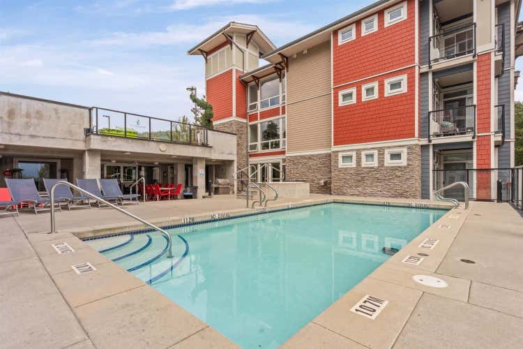 211 2242 WHATCOM ROAD, Abbotsford BC V3G 0G3