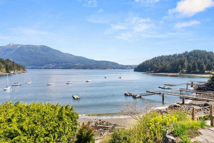 433 SENATOR PLACE, Bowen Island BC V0N 1G1