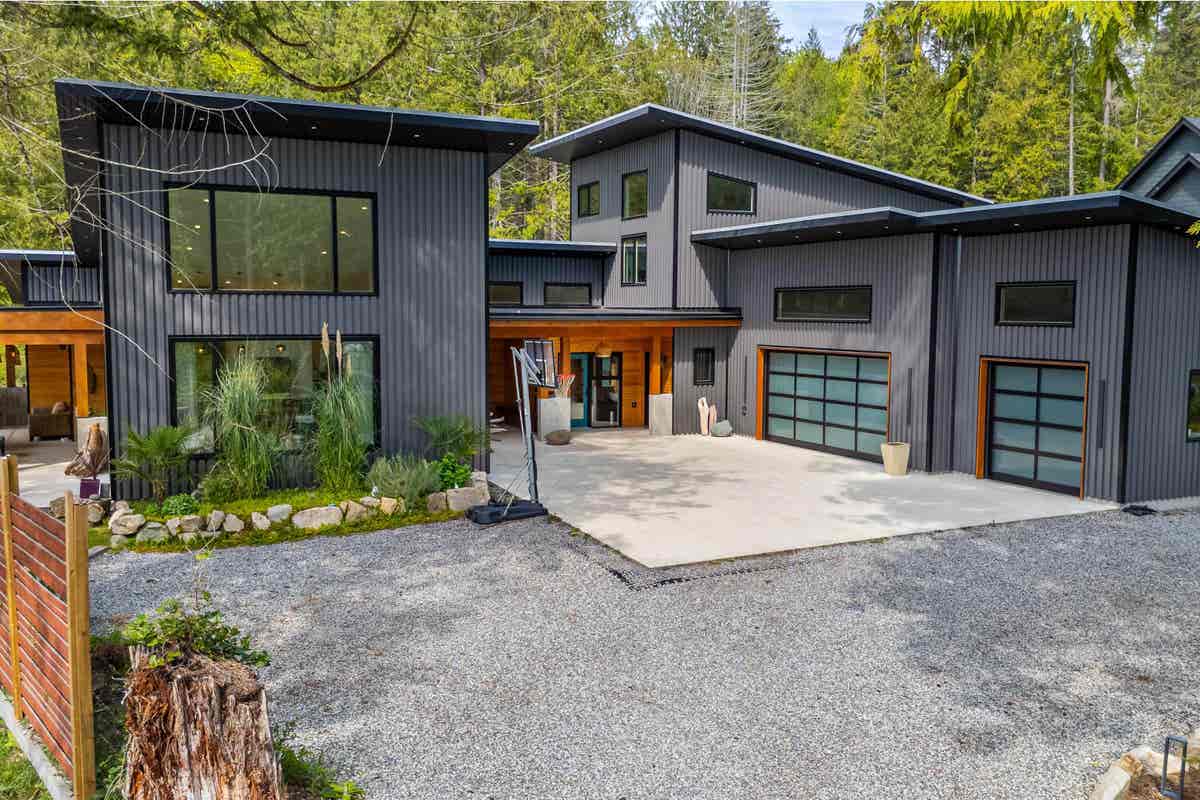 3022 GREEN WAY