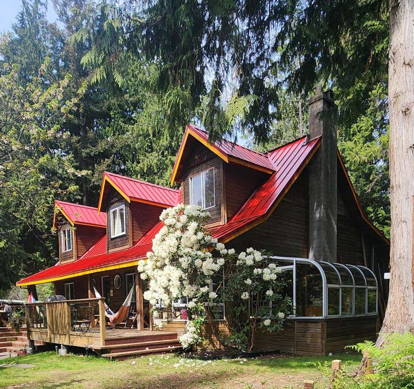 1261 ROBERTS CREEK ROAD