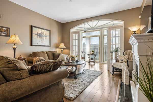 315-33485 SOUTH FRASER WAY, ABBOTSFORD, BC V2S 8P9 Condo For Sale