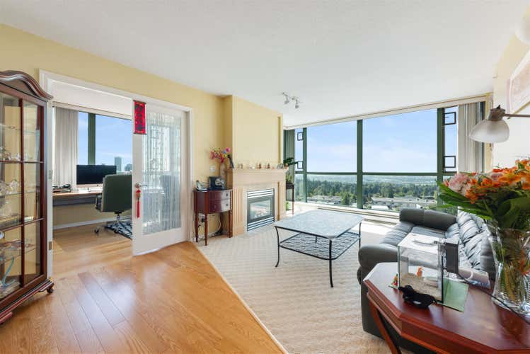 1203 6611 SOUTHOAKS CRESCENT, Burnaby BC V5E 4L5