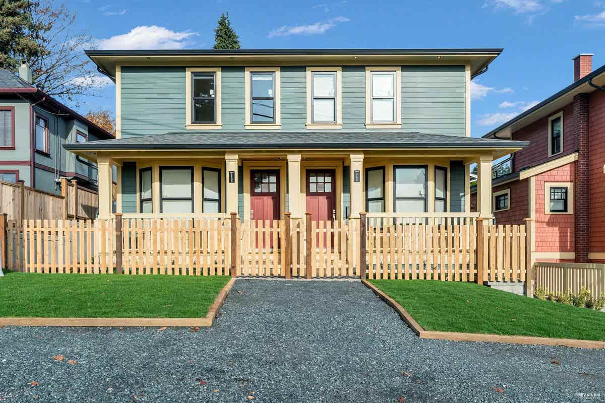 1125 CARTIER AVENUE, Coquitlam BC V3K 2C1, Coquitlam, BC V3K 2C1