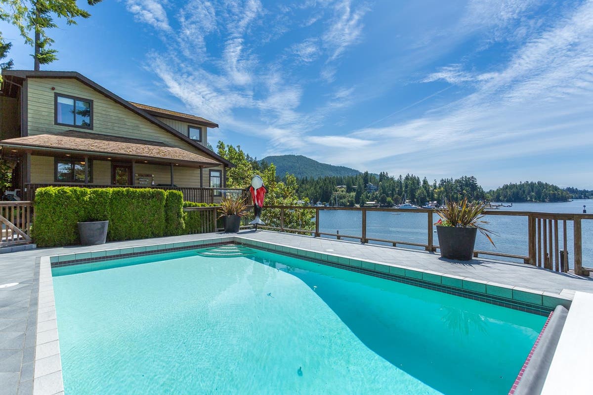 4836 SINCLAIR BAY ROAD