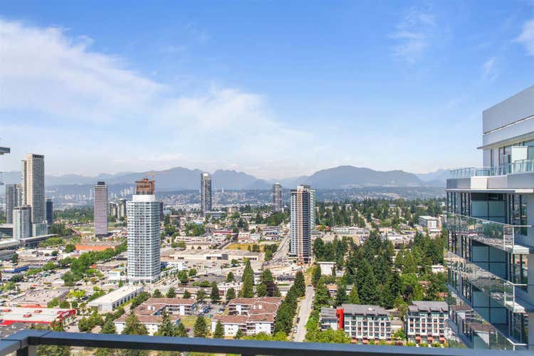 3607 13768 100 AVENUE, Surrey BC V3T 0V2