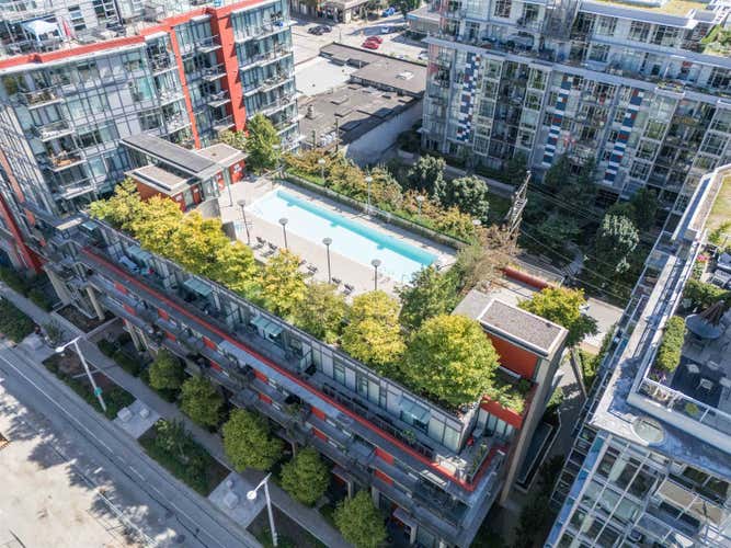515 38 W 1ST AVENUE, Vancouver BC V5Y 0K3