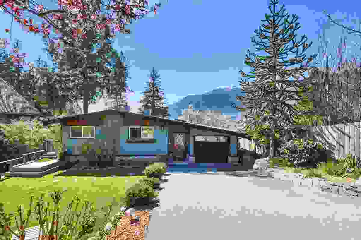 38263 VIEW PLACE