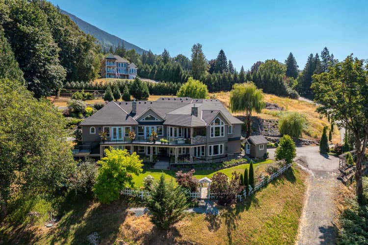 42395 HIGHLAND DRIVE, Yarrow BC V2R 5H2
