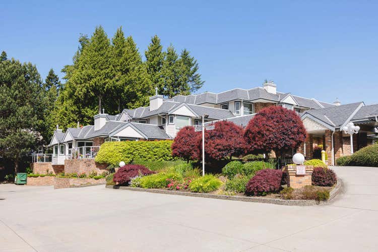 210 13959 16 AVENUE, Surrey BC V4A 1P8