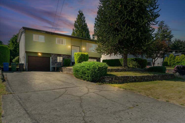 33166 HAWTHORNE AVENUE, Abbotsford BC V2S 1B3