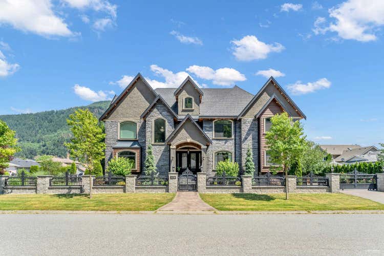 220 BALSAM AVENUE, Harrison Hot Springs BC V0M 1K0