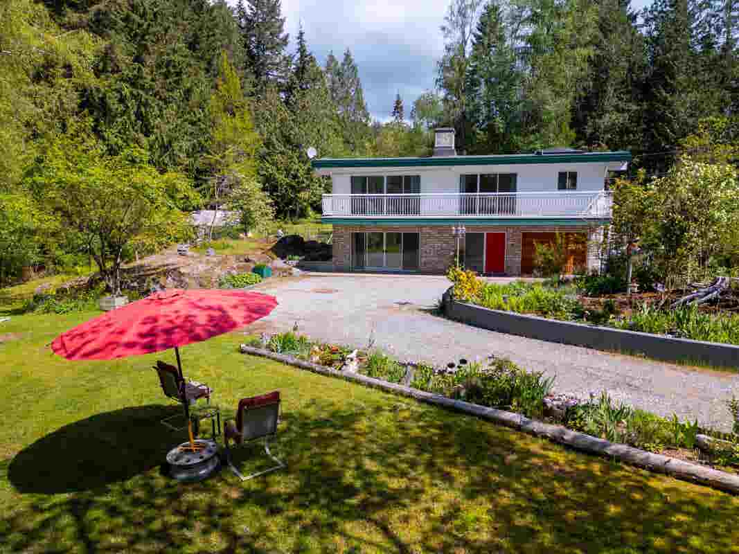5819 TROUT LAKE ROAD