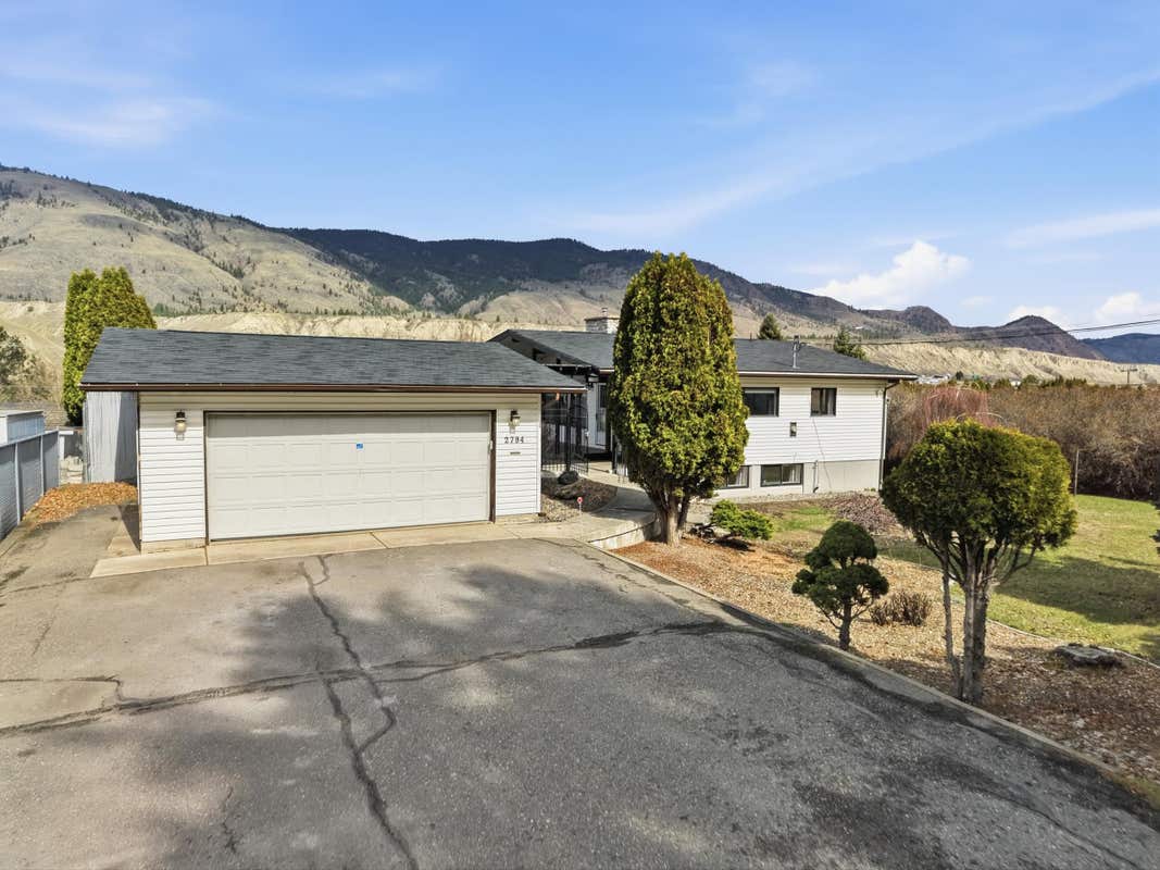 2794 SUNSET DRIVE