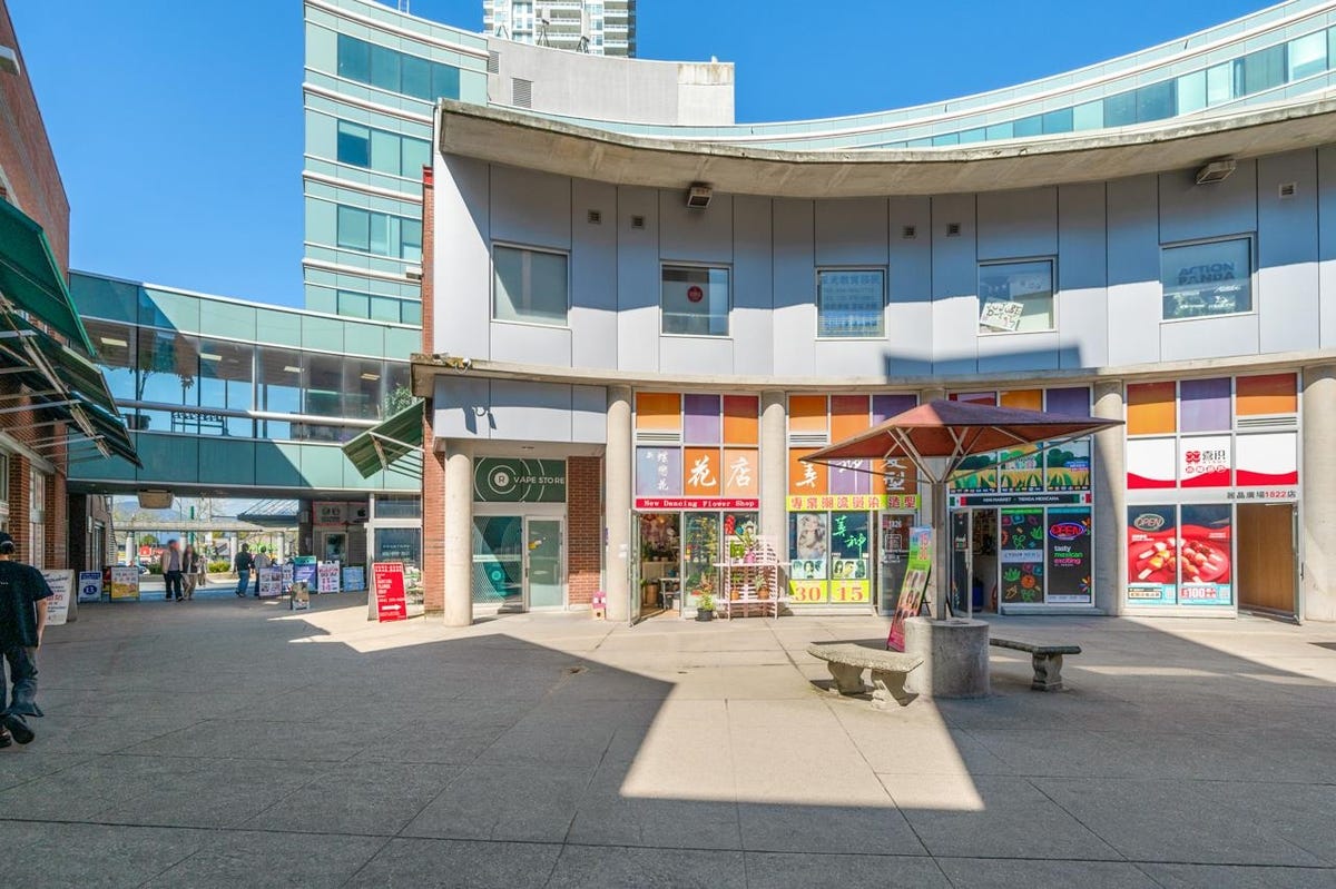 1828-4500 KINGSWAY