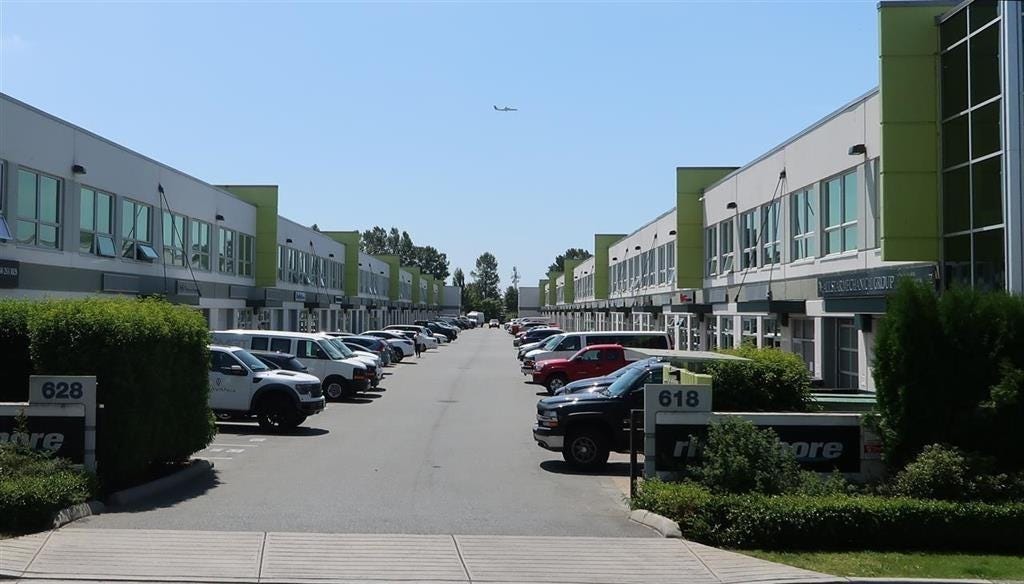 105-618 E KENT SOUTH AVENUE