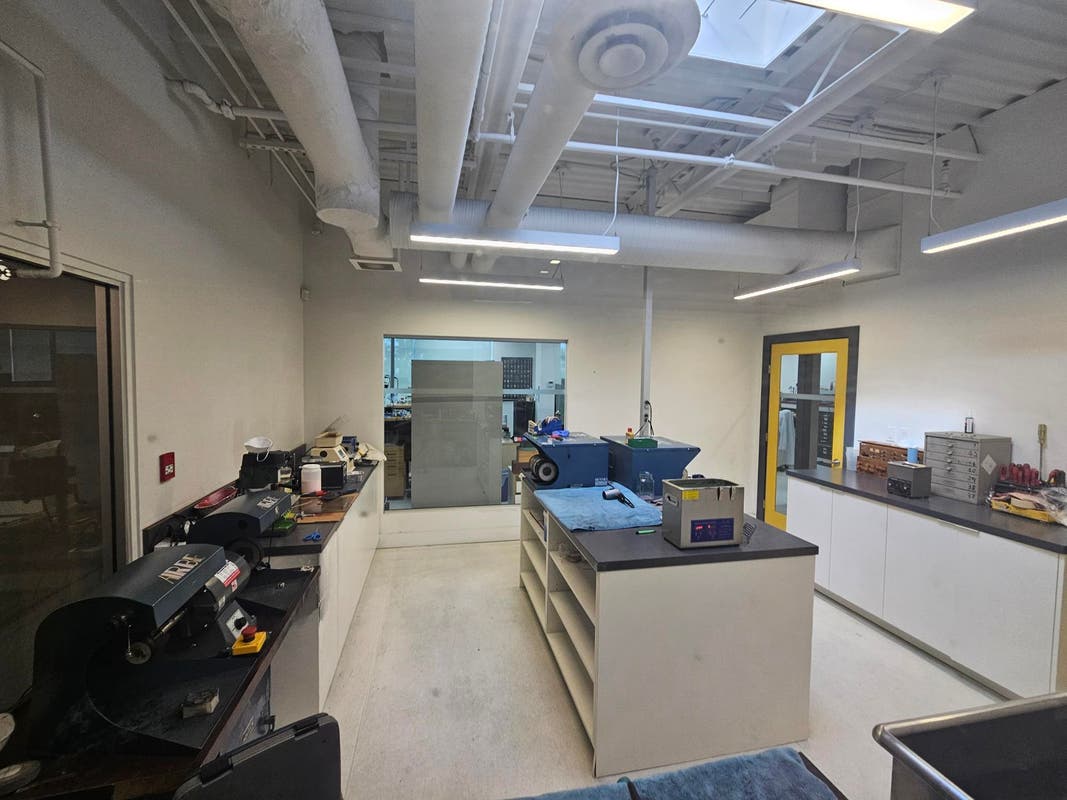252-5489 BYRNE ROAD